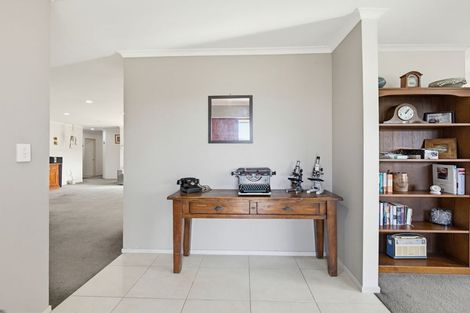 Photo of property in 40 Te Kauri Place, Helensville, 0800