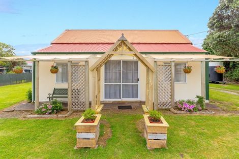 Photo of property in 32 Gloag Street, Waverley, 4510