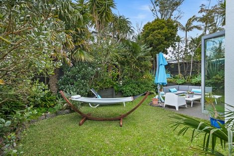 Photo of property in 7 Merani Street, Narrow Neck, Auckland, 0622
