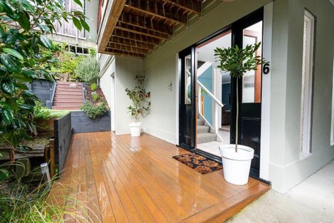 Photo of property in 6 Maybury Way, Island Bay, Wellington, 6023