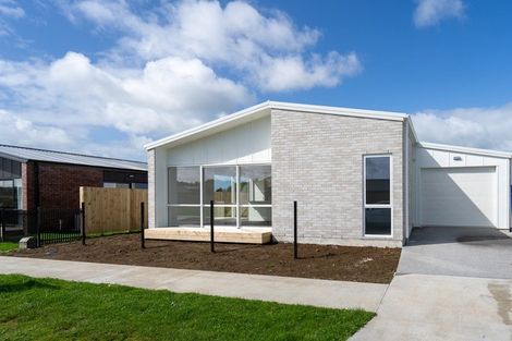 Photo of property in 14 One Haruru Street, Cambridge, 3493