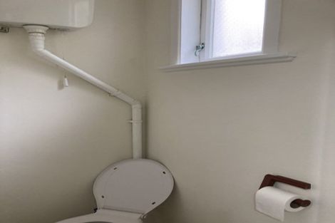 Photo of property in 1 Baring Street, Oriental Bay, Wellington, 6011