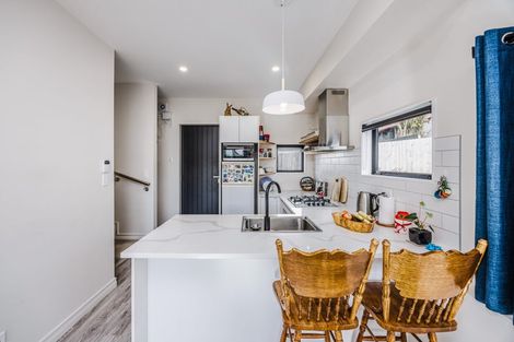 Photo of property in 8/6 Hepburn Road, Glendene, Auckland, 0602