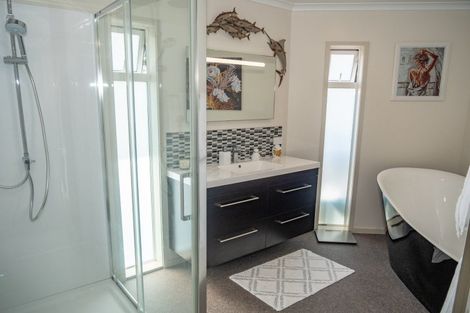 Photo of property in 11 Midgard Road, Coopers Beach, 0420