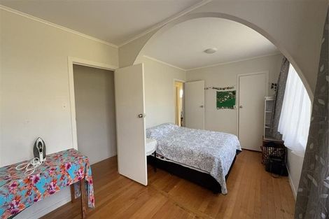 Photo of property in 26 Tiroroa Avenue, Te Atatu South, Auckland, 0610