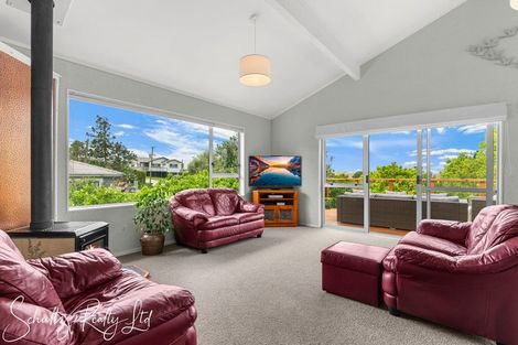 Photo of property in 15 Bickerstaffe Road, Maungaturoto, 0520