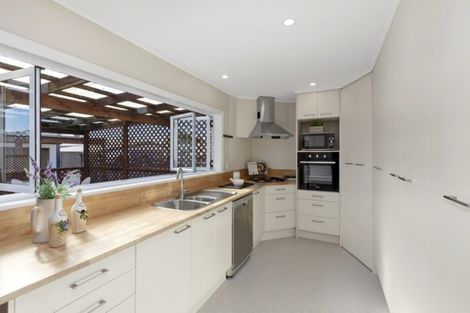 Photo of property in 21 Elizabeth Street, Moera, Lower Hutt, 5010