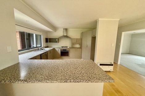 Photo of property in 35 Peretao Rise, The Gardens, Auckland, 2105