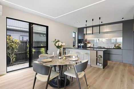 Photo of property in 51 Emerald Avenue, Rosehill, Papakura, 2113