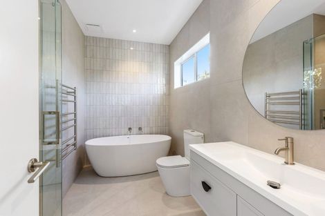 Photo of property in 1b Maranui Avenue, Point Chevalier, Auckland, 1022