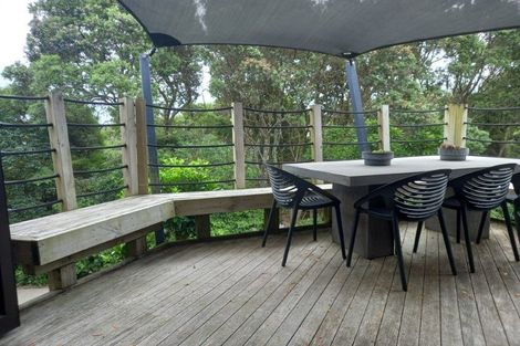 Photo of property in 9 Wairau Road, Oakura, 4314