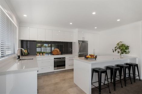 Photo of property in 9 Leet Crescent, Papamoa Beach, Papamoa, 3118