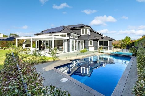 Photo of property in 32 Awanui Crescent, Matakana, 0985