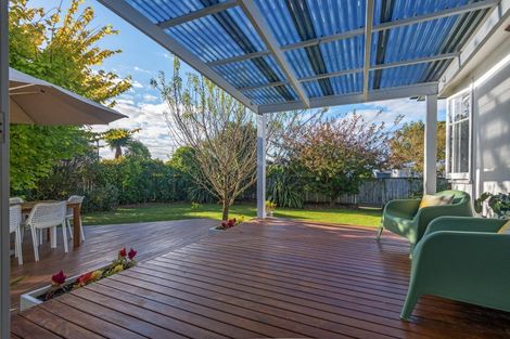 Photo of property in 1 Sinclair Avenue, Highbury, Palmerston North, 4412