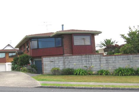 Photo of property in 1/74 Deep Creek Road, Torbay, Auckland, 0630