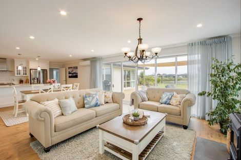 Photo of property in 9 Aparima Place, Awatoto, Napier, 4110