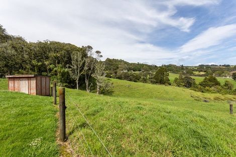 Photo of property in 369 Mangakura Road, Helensville, 0875