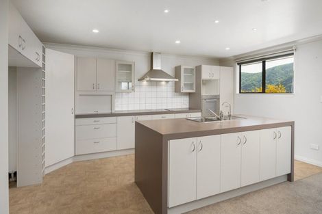 Photo of property in 8a Waimarama Street, Waikawa, Picton, 7220