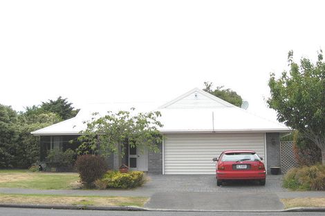 Photo of property in 38 Radiata Avenue, Parklands, Christchurch, 8083