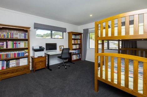 Photo of property in 9 Chalfont Road, Silverstream, Upper Hutt, 5019