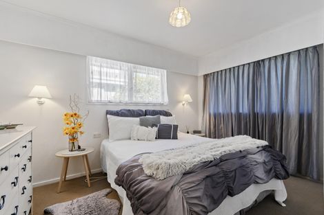 Photo of property in 2 Hogan Street, Pukekohe, 2120