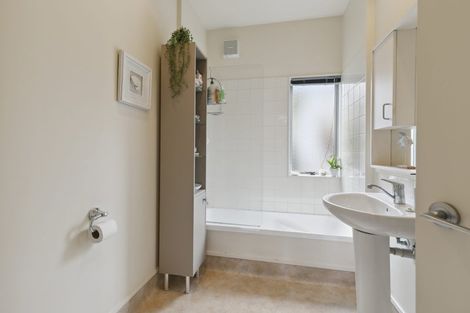 Photo of property in St Giles Court Apartments, 14/6 Vallance Street, Kilbirnie, Wellington, 6022