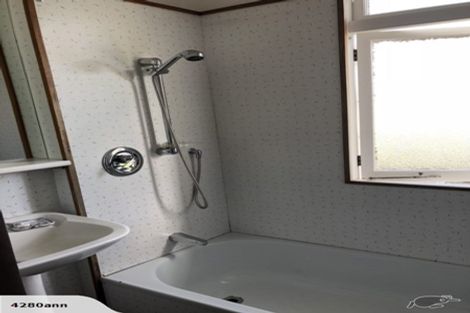 Photo of property in 139 Vauxhall Road, Narrow Neck, Auckland, 0624