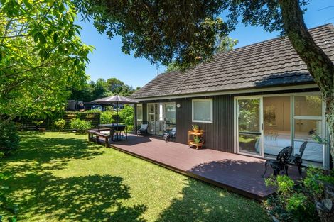 Photo of property in 1/41 Ravenwood Drive, Forrest Hill, Auckland, 0620