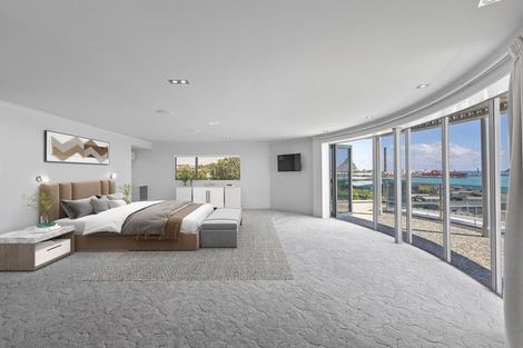 Photo of property in 18 Roy Terrace, Moturoa, New Plymouth, 4310