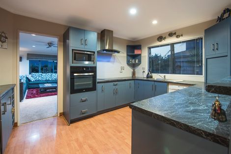 Photo of property in 156 Evans Road, Papamoa Beach, Papamoa, 3118