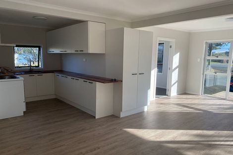 Photo of property in 281 One Tree Point Road, One Tree Point, 0118