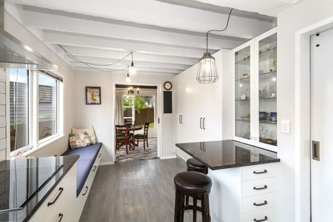 Photo of property in 3 Pimlico Place, Newlands, Wellington, 6037