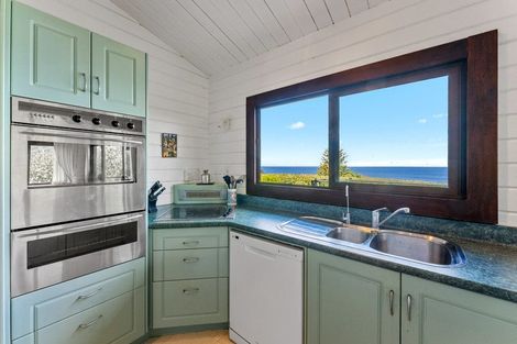 Photo of property in 14 Penguin Street, Leigh, Warkworth, 0985