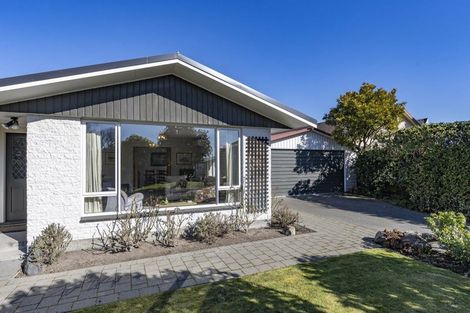 Photo of property in 3 Rachel Place, Avonhead, Christchurch, 8042