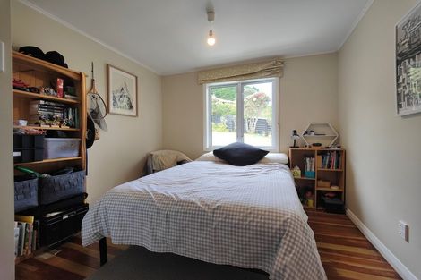 Photo of property in 22 Huntingdon Street, Northland, Wellington, 6012