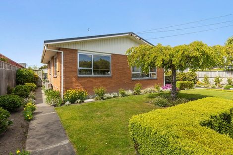 Photo of property in 154 Mays Road, St Albans, Christchurch, 8052