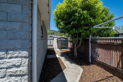 Photo of property in 2/13 Willow Avenue, Stoke, Nelson, 7011