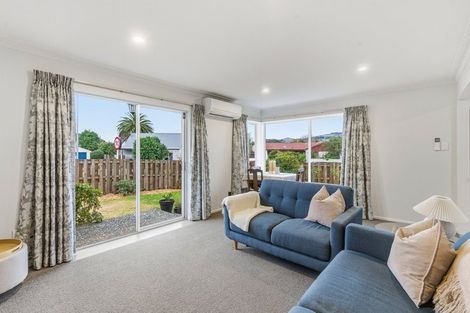 Photo of property in 2a Mallett Place, Halswell, Christchurch, 8025