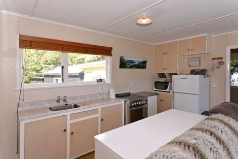 Photo of property in 12 Orchard Lane, Okiwi Bay, French Pass, 7193