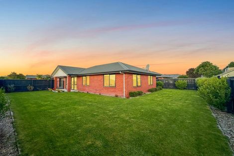 Photo of property in 8 Reserve Close, Woolston, Christchurch, 8062