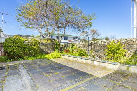 Photo of property in 2/2 Benzie Avenue, Elderslea, Upper Hutt, 5018