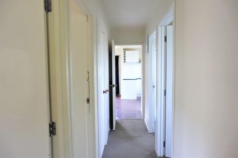 Photo of property in 26 Lambrown Drive, Totara Vale, Auckland, 0629