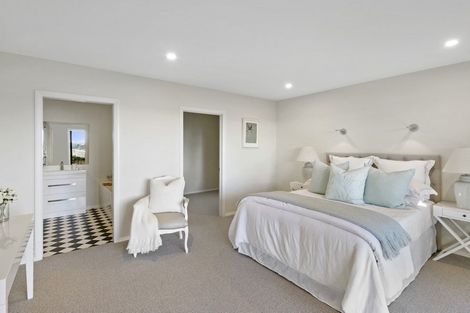 Photo of property in 21 Cannon Hill Crescent, Mount Pleasant, Christchurch, 8081