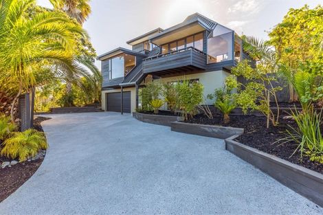 Photo of property in 8 View Road, Campbells Bay, Auckland, 0630