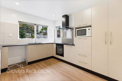 Photo of property in 2/18 Wattle Street, New Lynn, Auckland, 0600