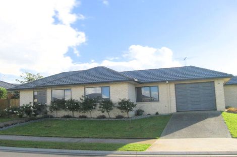 Photo of property in 1 Ballydonegan Rise, East Tamaki, Auckland, 2013