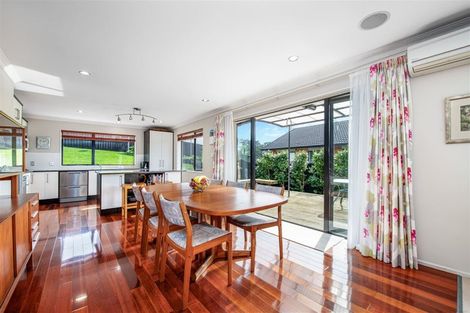 Photo of property in 34 Sapperton Drive, Henderson, Auckland, 0612