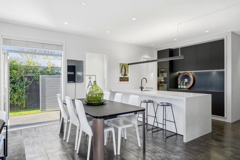 Photo of property in 66a Mansfield Avenue, St Albans, Christchurch, 8014