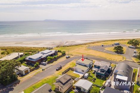 Photo of property in 1 Savage Avenue, Waihi Beach, 3611