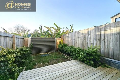 Photo of property in 8/237 Swanson Road, Henderson, Auckland, 0610